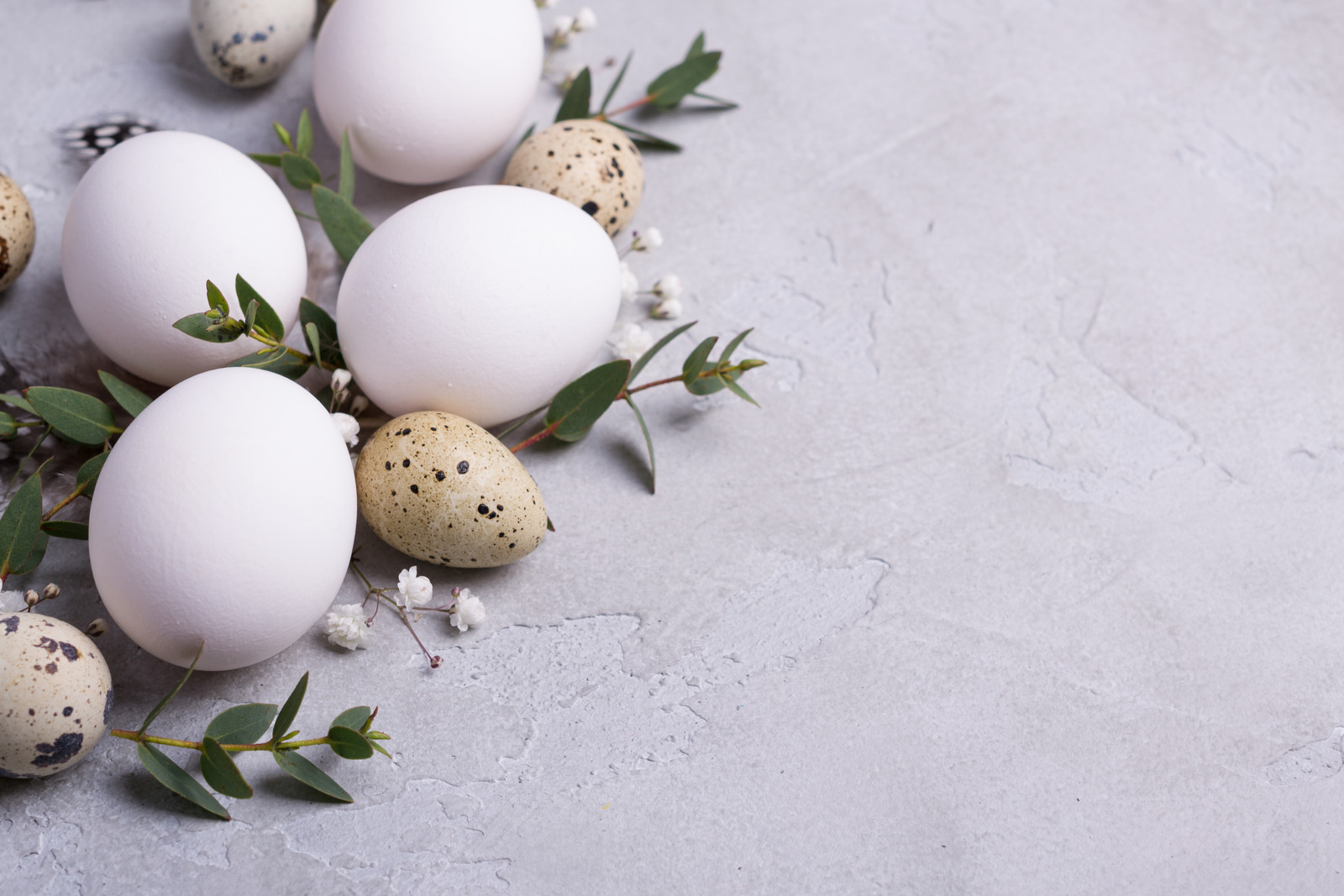 Naturlige påskeegg dekorasjon