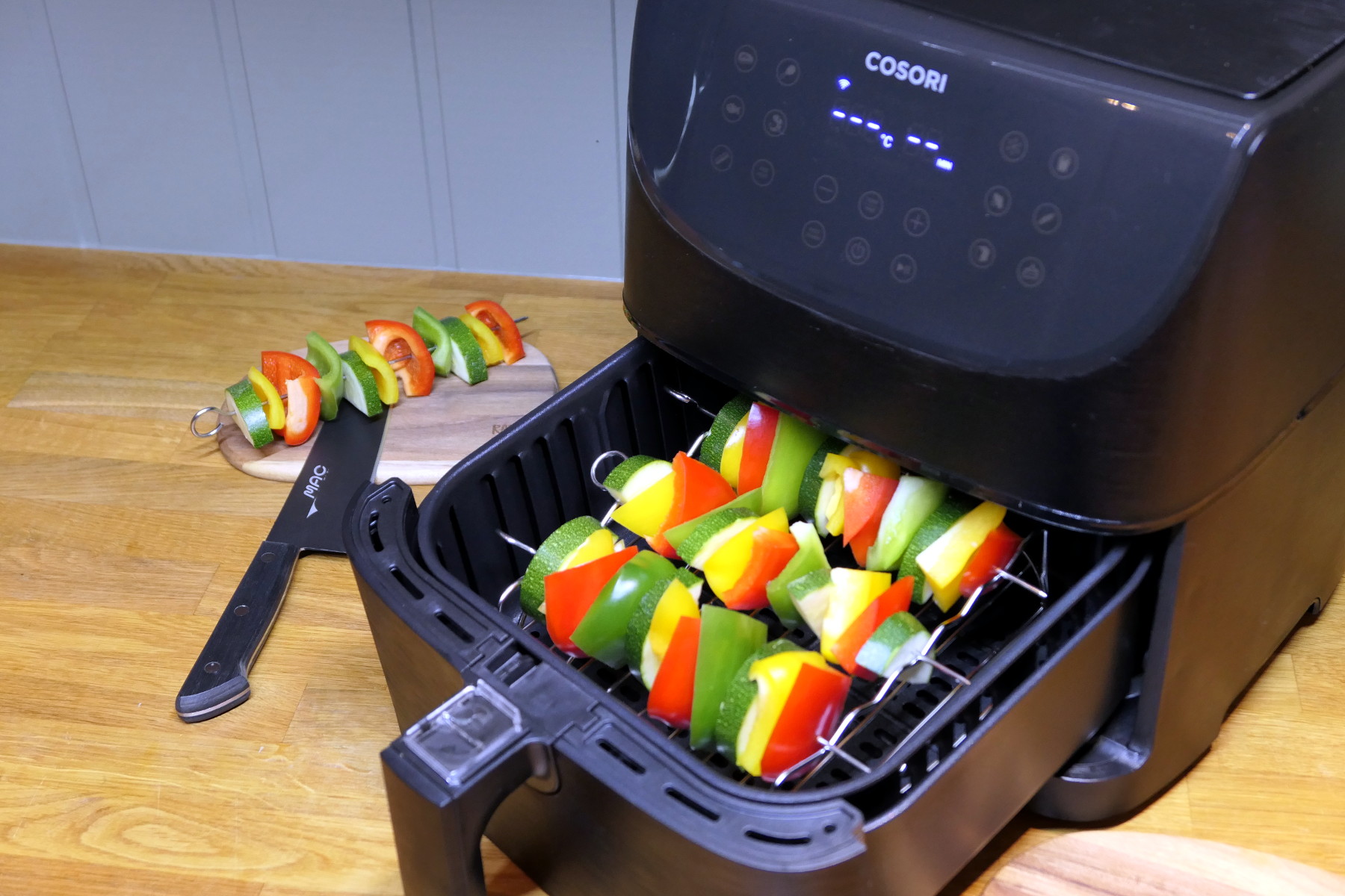 Grillspyd i Cosori Premium Smart Airfryer