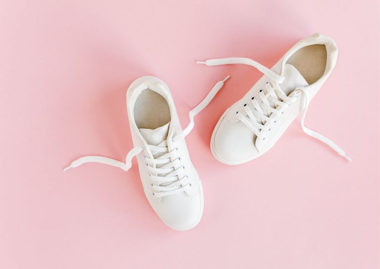 Hvordan få sko hvite igjen